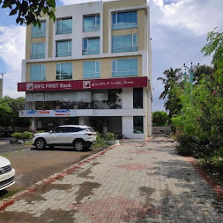 Dsquare Omr By K Hotels Madras Buitenkant foto