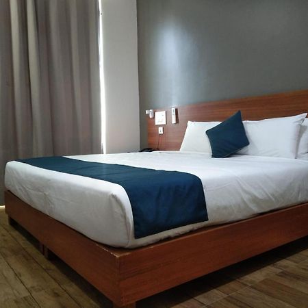 Dsquare Omr By K Hotels Madras Buitenkant foto